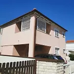 شقة Anja فير